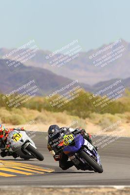 media/Oct-30-2022-CVMA (Sun) [[fb421c3cec]]/Race 5 Amateur Formula Middleweight/
